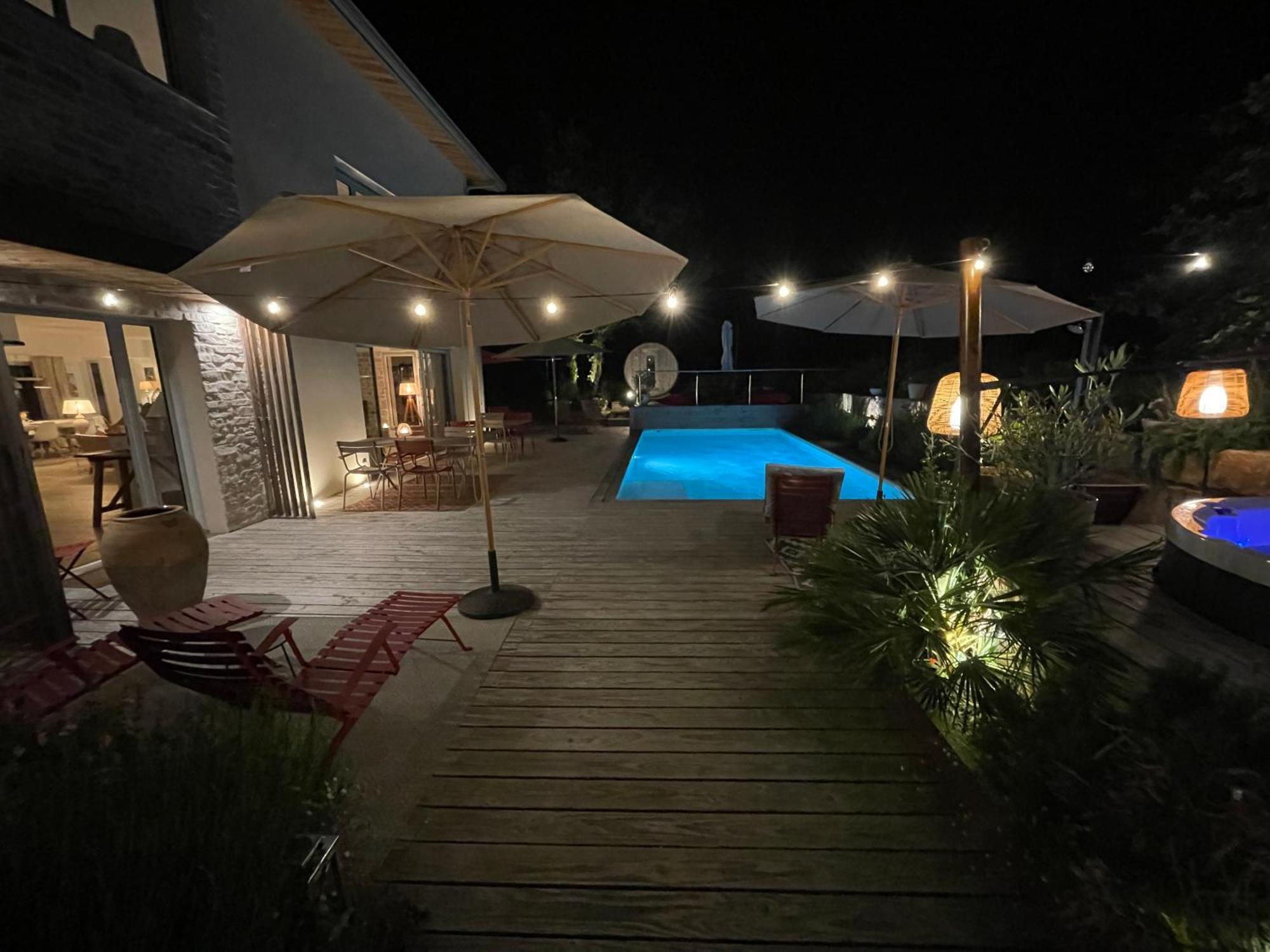Maison D'Hotes De Charme Le Clos De La Fontaine Piscine & Spa Labastide-Marnhac エクステリア 写真