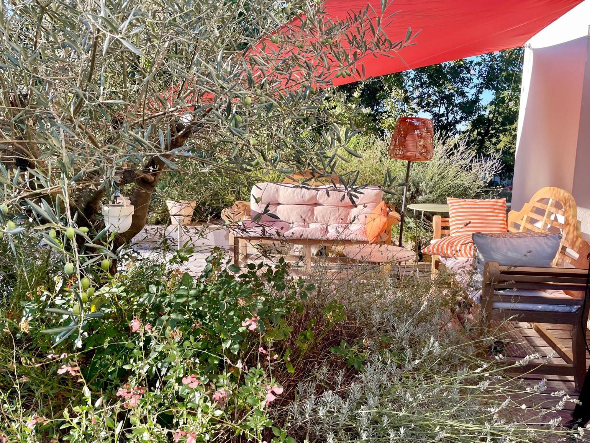 Maison D'Hotes De Charme Le Clos De La Fontaine Piscine & Spa Labastide-Marnhac エクステリア 写真